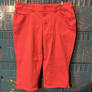 🧺St John’s Bay. 18W. Pink Capri jeans. P11